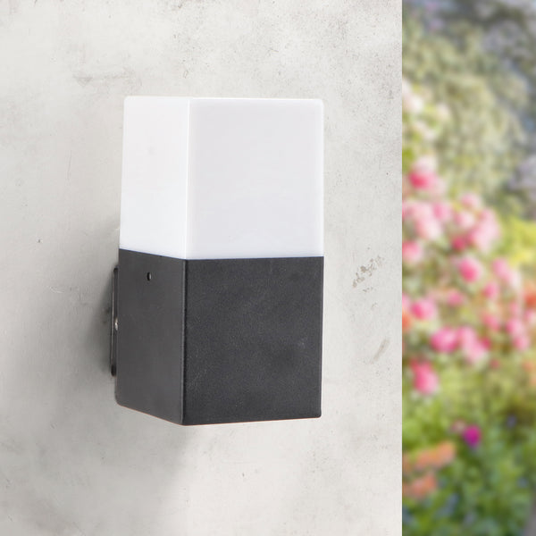 Lampă de perete de design