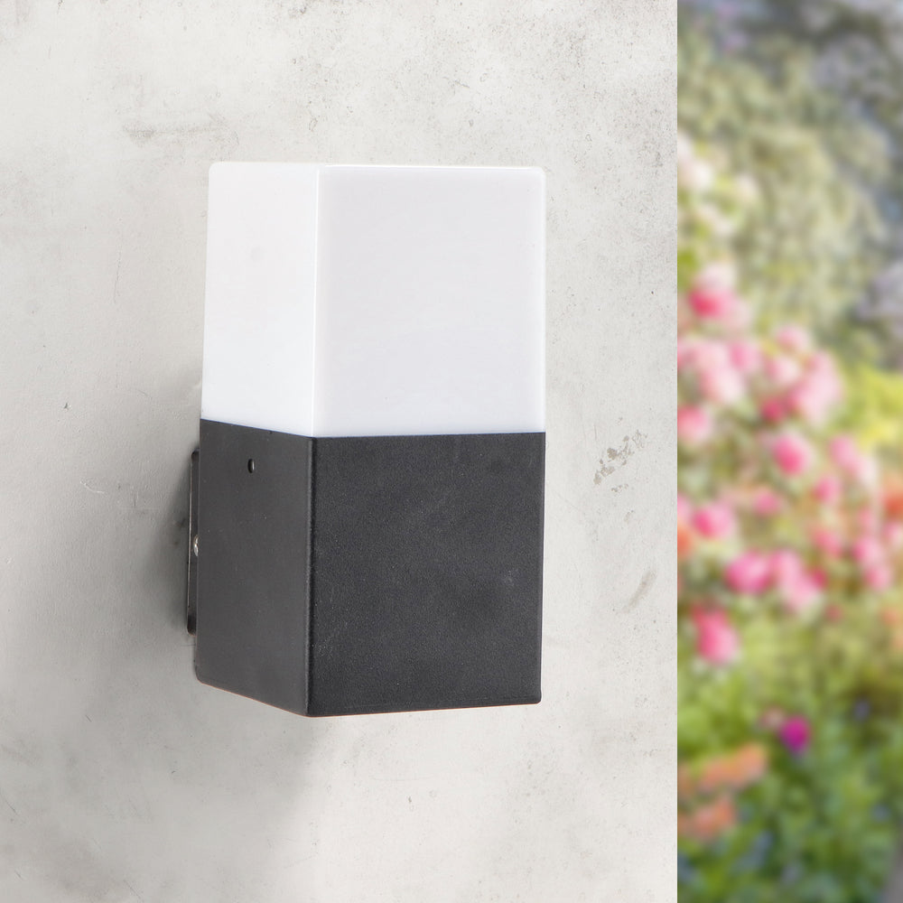 Lampă de perete de design